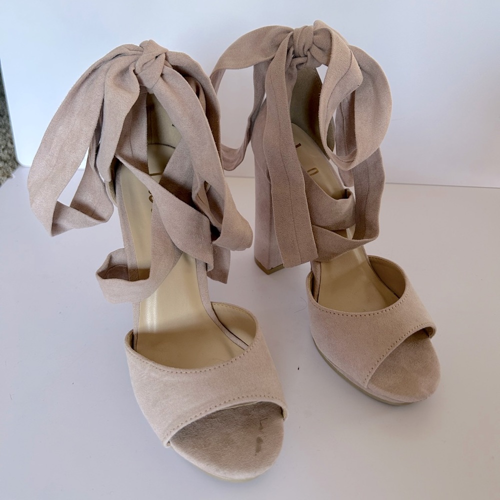 Elegant Beige Women's Heels with Ribbon Ties